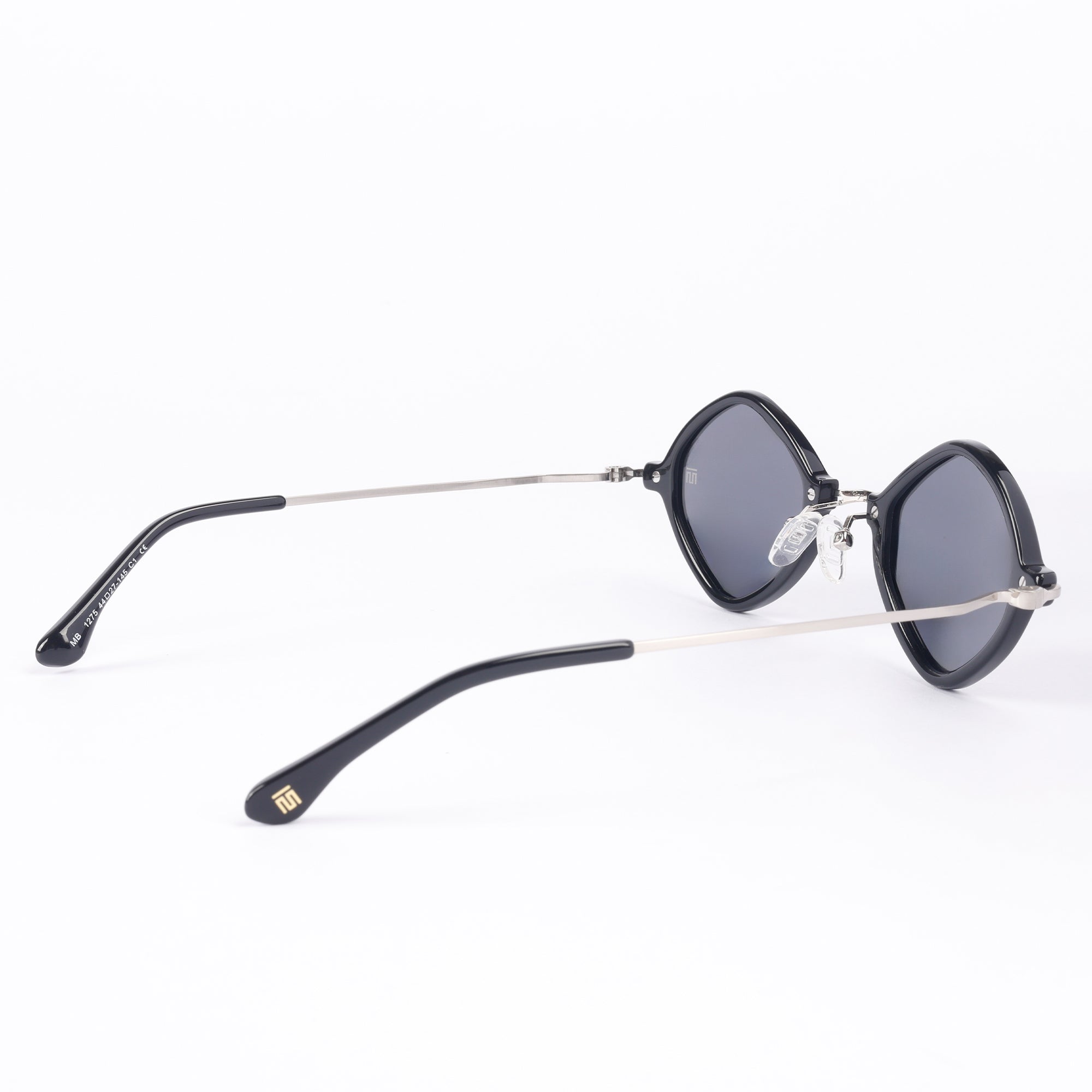 Tom Miller Essential 001