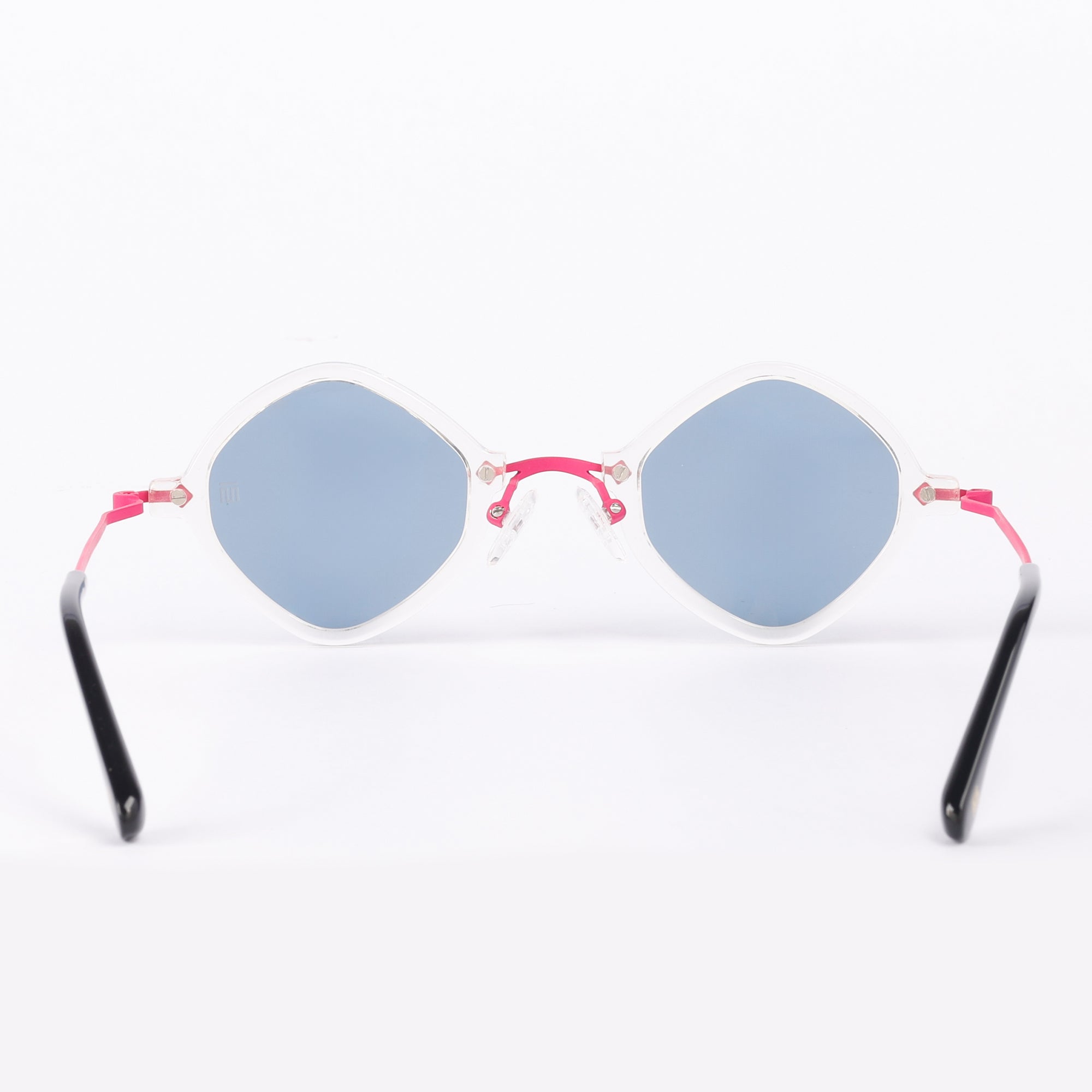 Tom Miller Essential 001