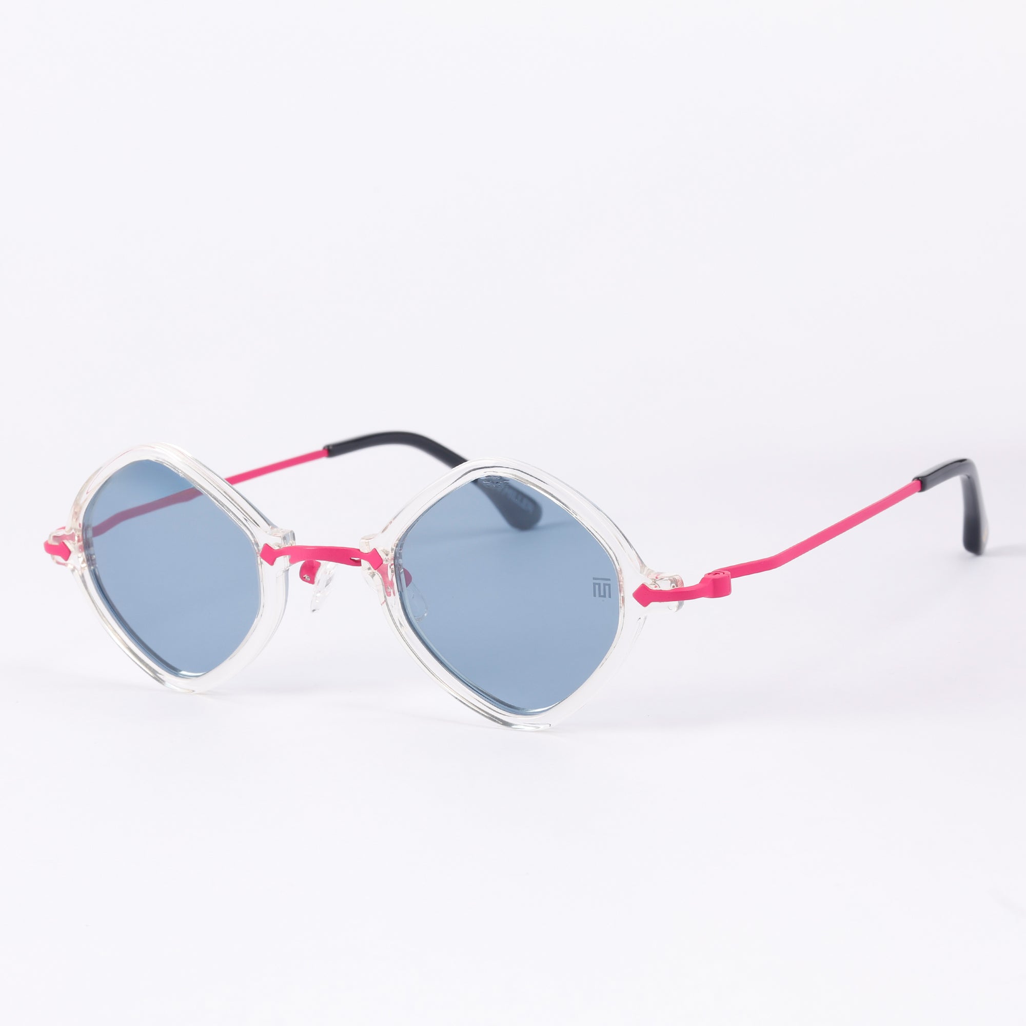 Tom Miller Essential 001