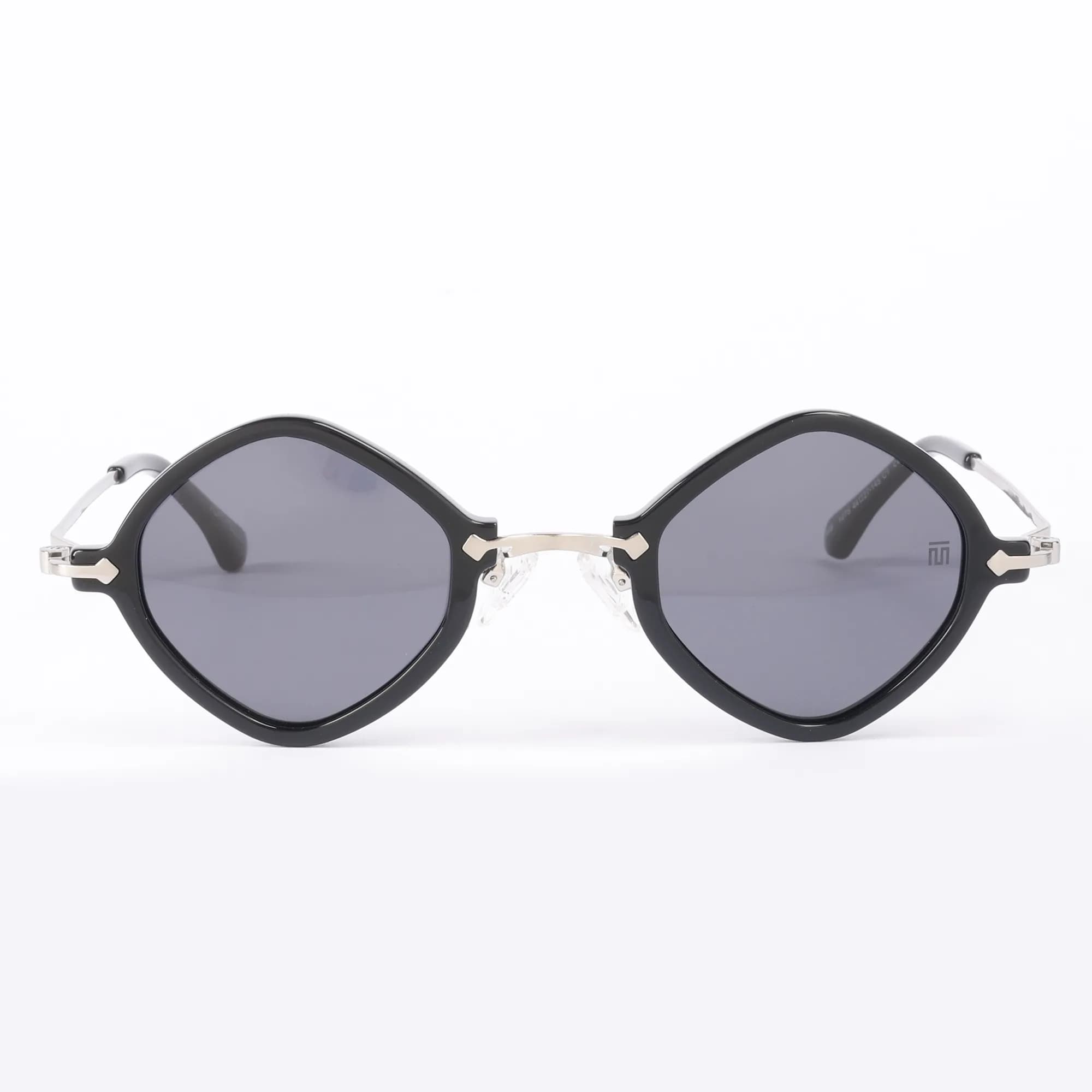 Tom Miller Essential 001 - front view